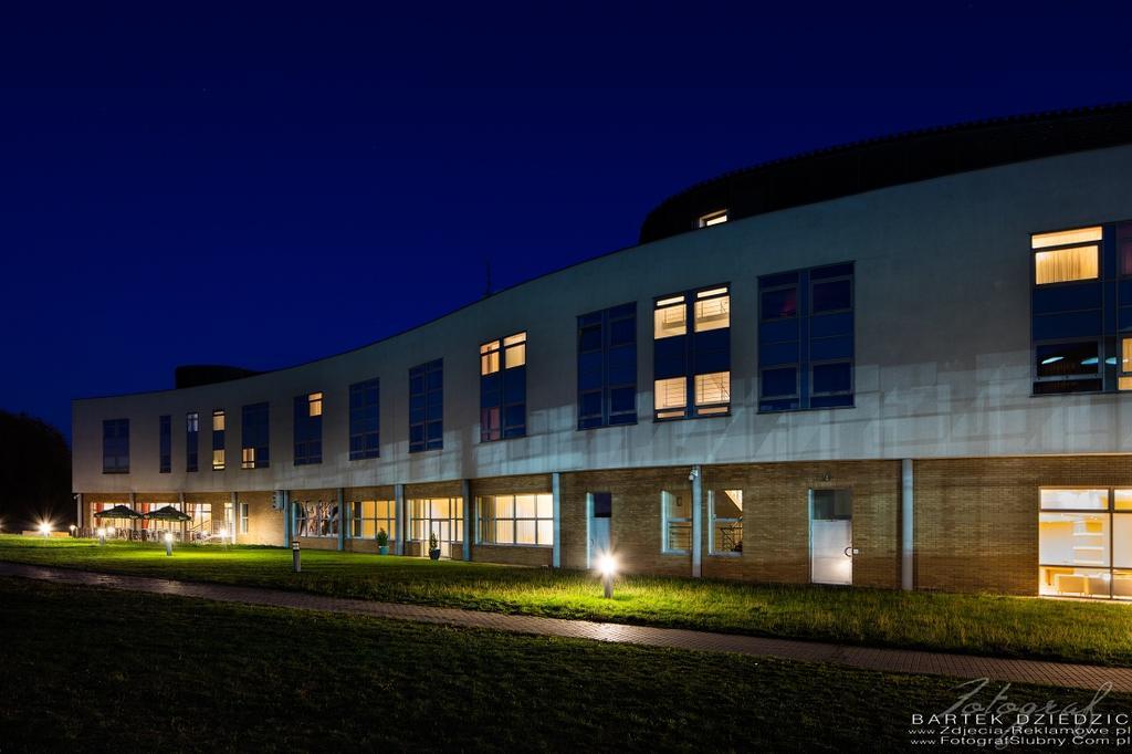 Hotel Victor Pruszkow Desilva Экстерьер фото
