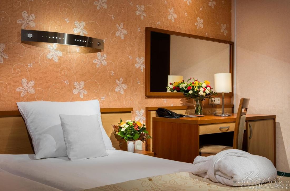 Hotel Victor Pruszkow Desilva Номер фото